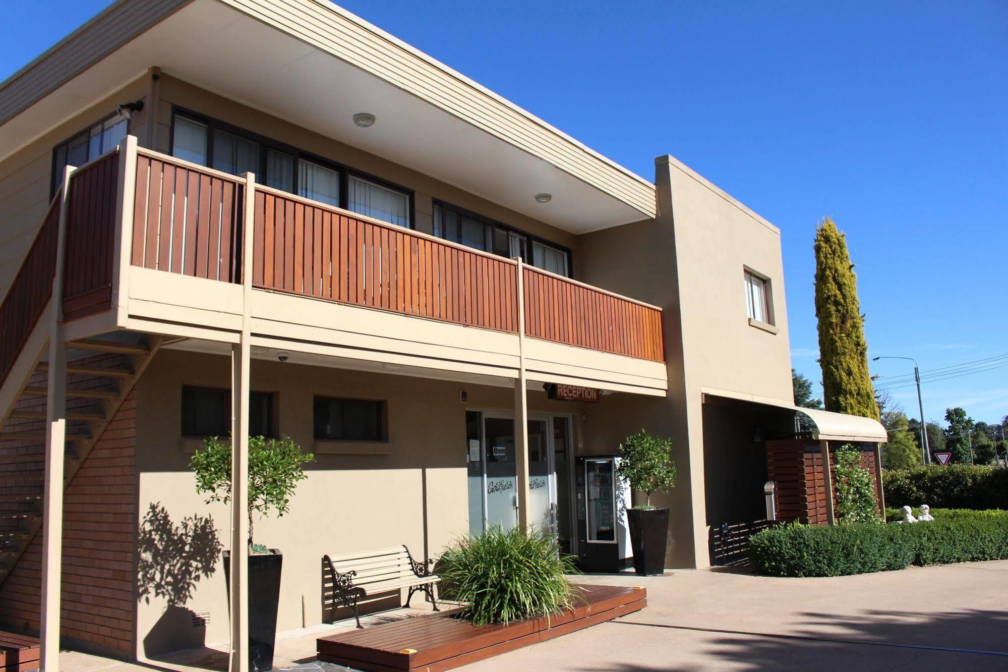 Goldfields Motel Blayney Bagian luar foto