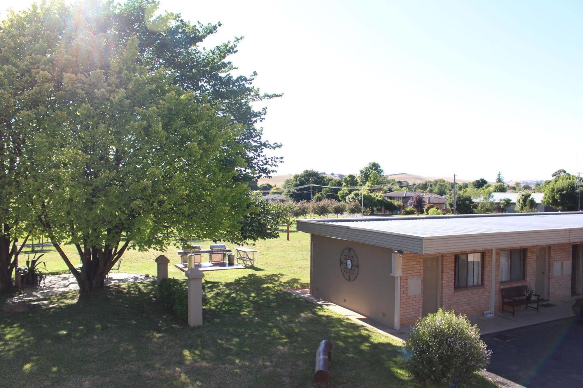 Goldfields Motel Blayney Bagian luar foto