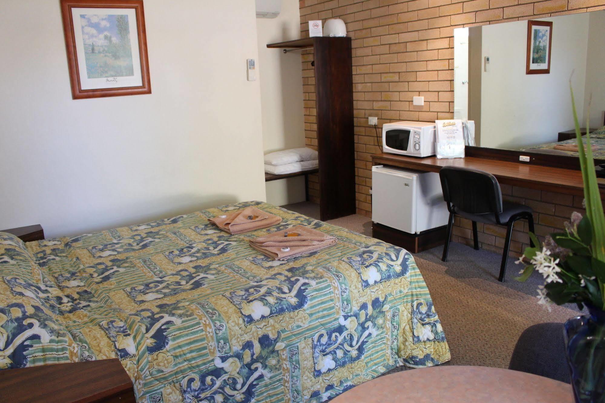 Goldfields Motel Blayney Bagian luar foto