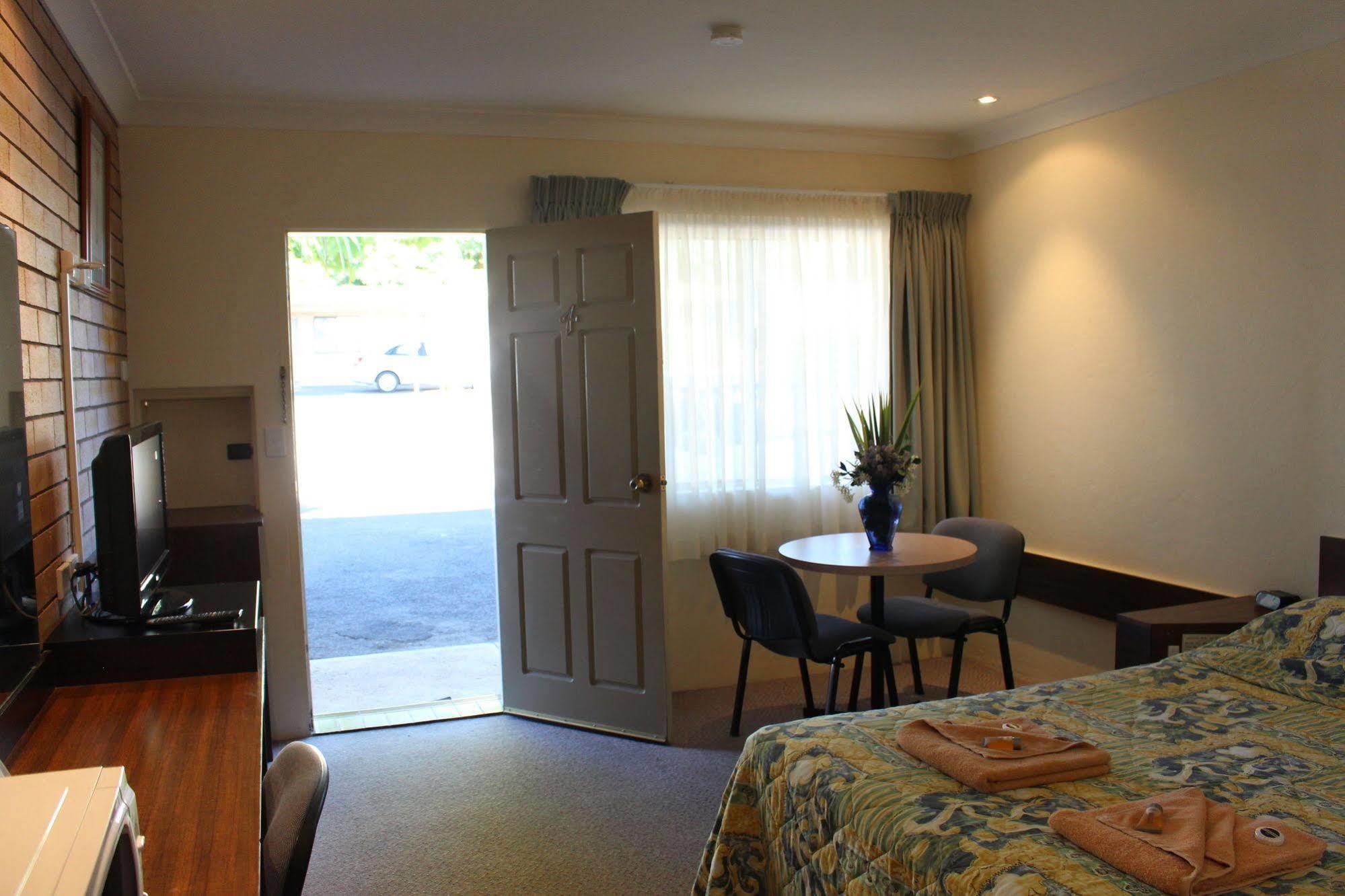 Goldfields Motel Blayney Bagian luar foto