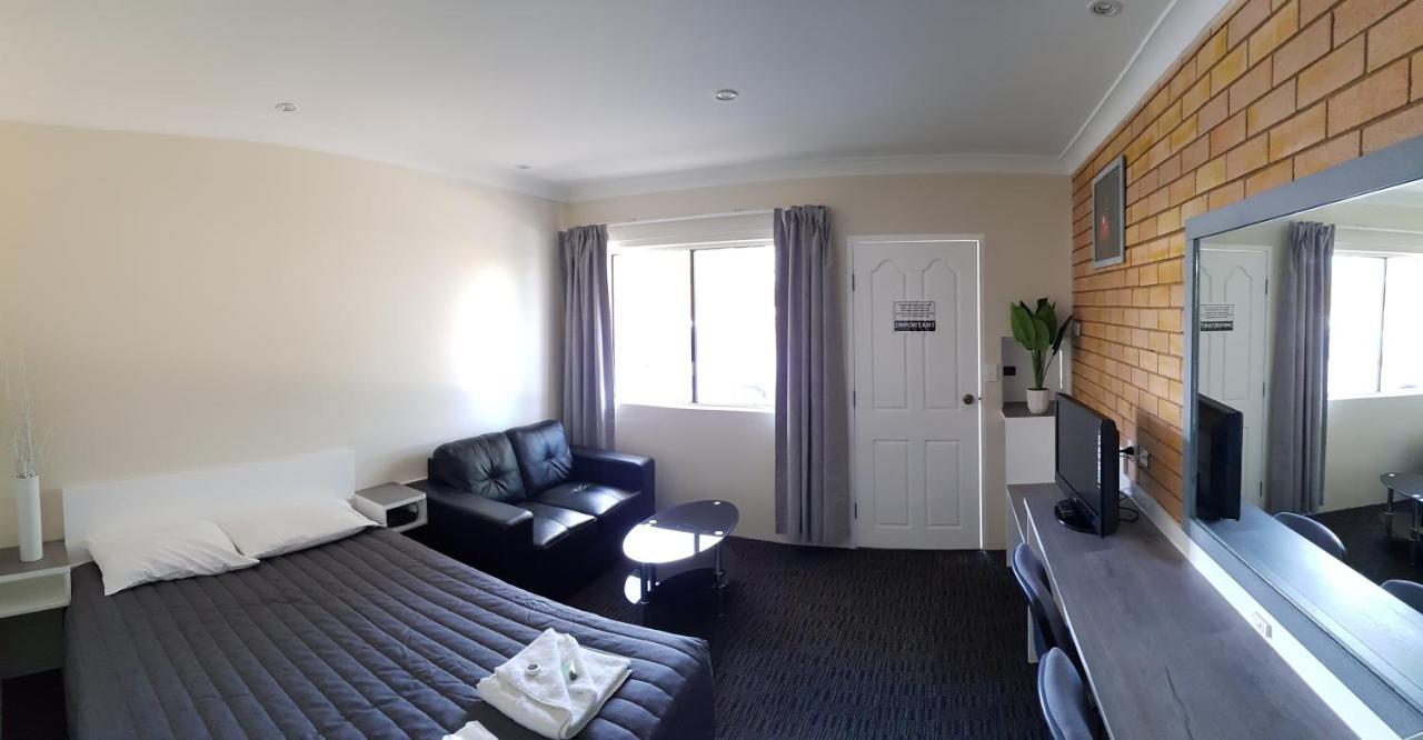 Goldfields Motel Blayney Bagian luar foto