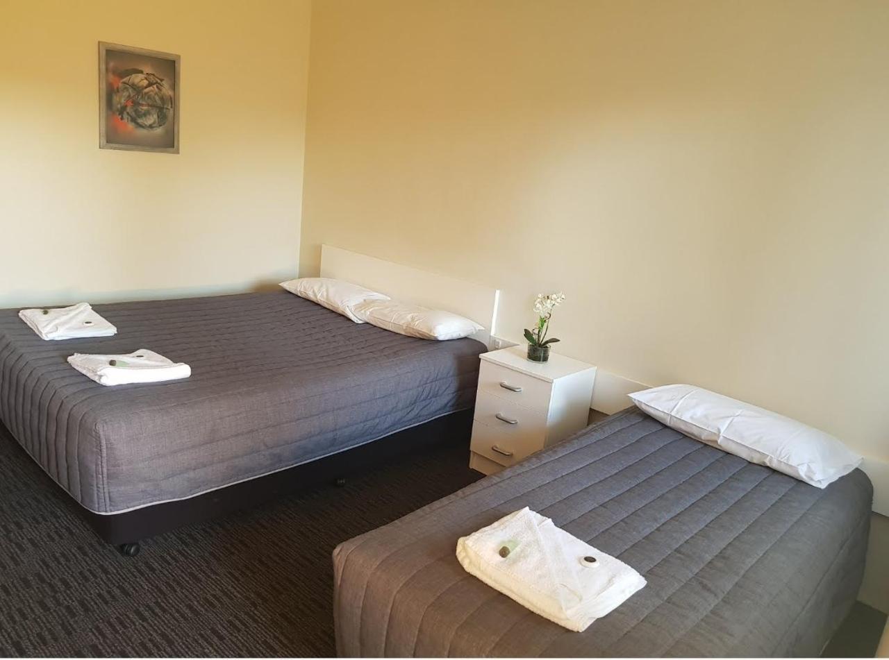 Goldfields Motel Blayney Bagian luar foto